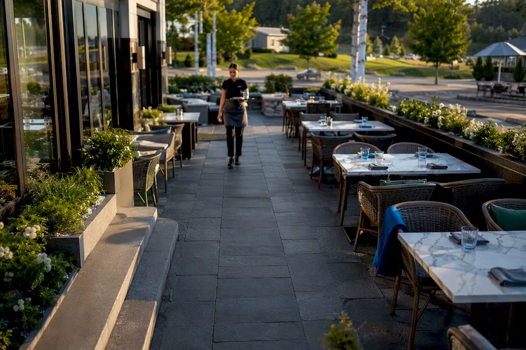Restaurant patio with clear service circulation
